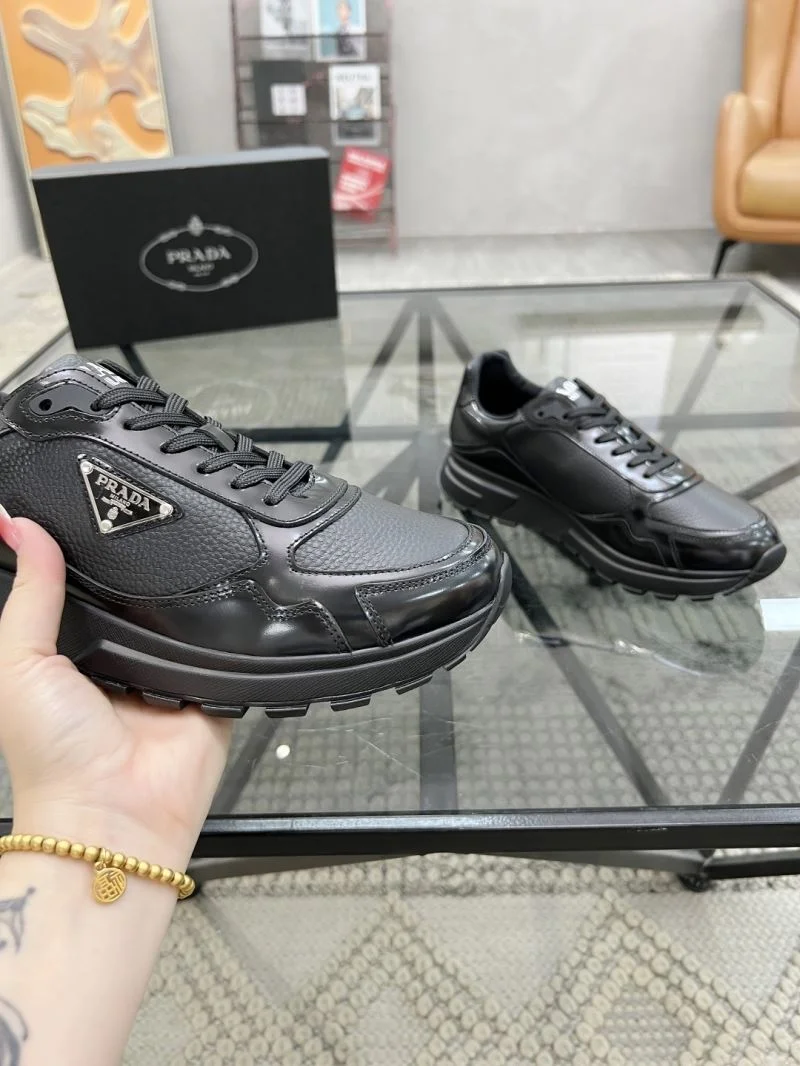 Prada Low Shoes Neat 33678