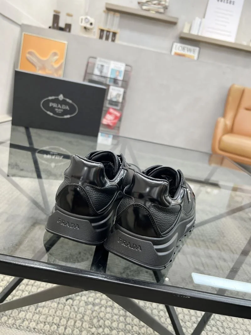 Prada Low Shoes Neat 33678