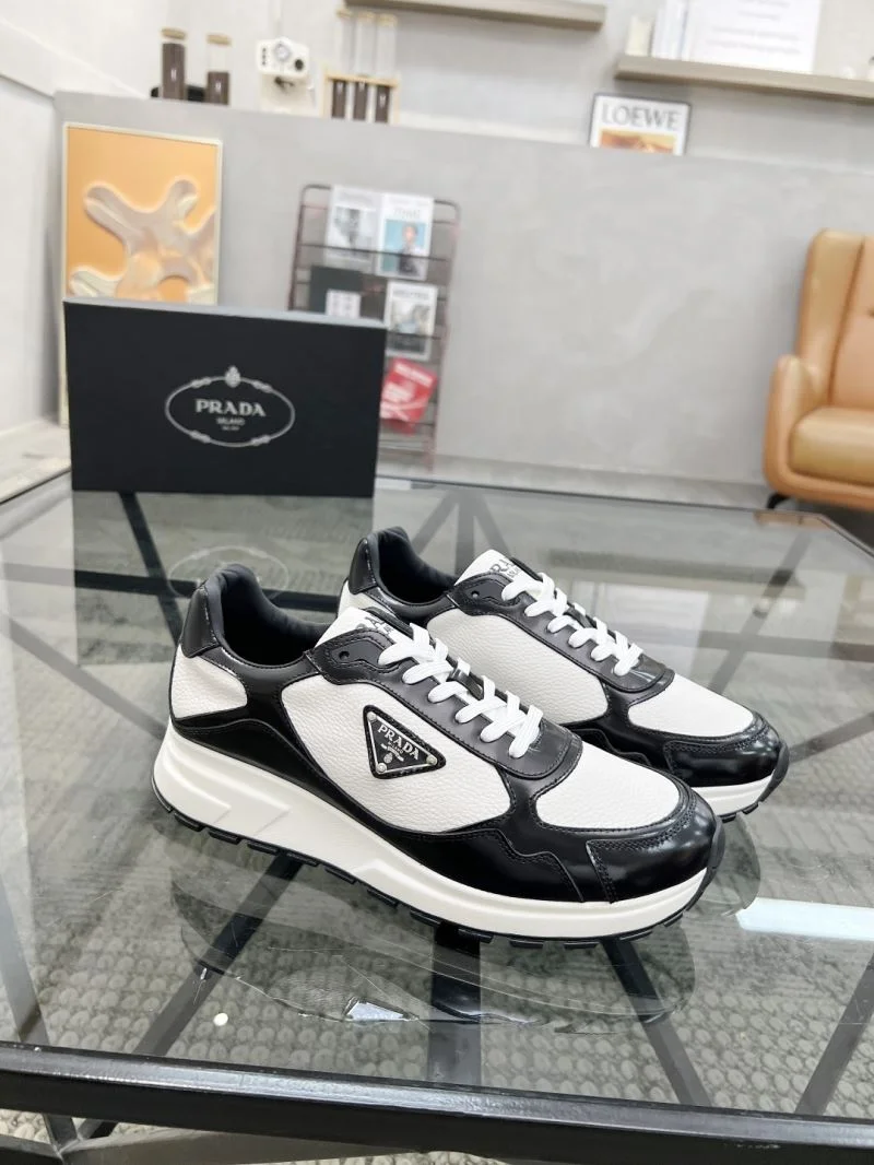 Prada Low Shoes Modern 33666