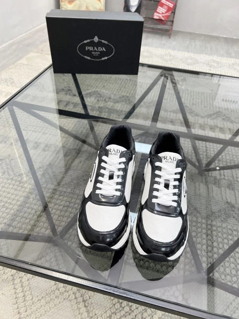 Prada Low Shoes Modern 33666