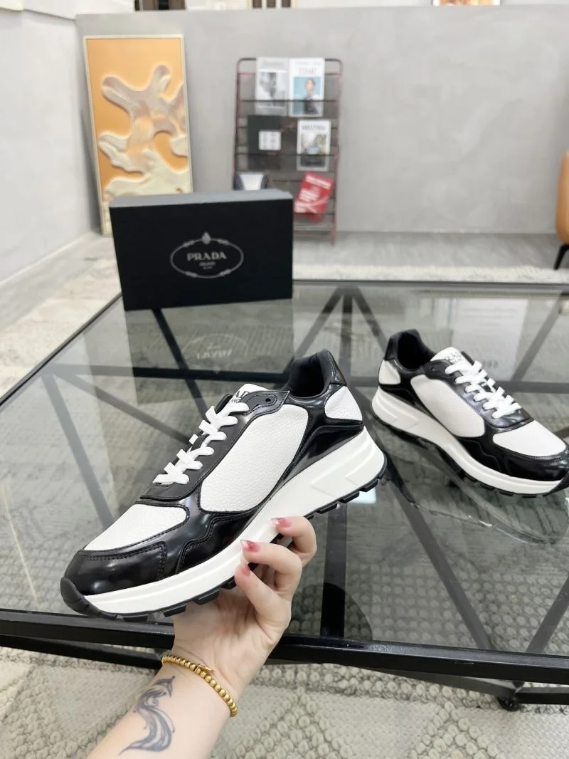 Prada Low Shoes Modern 33666