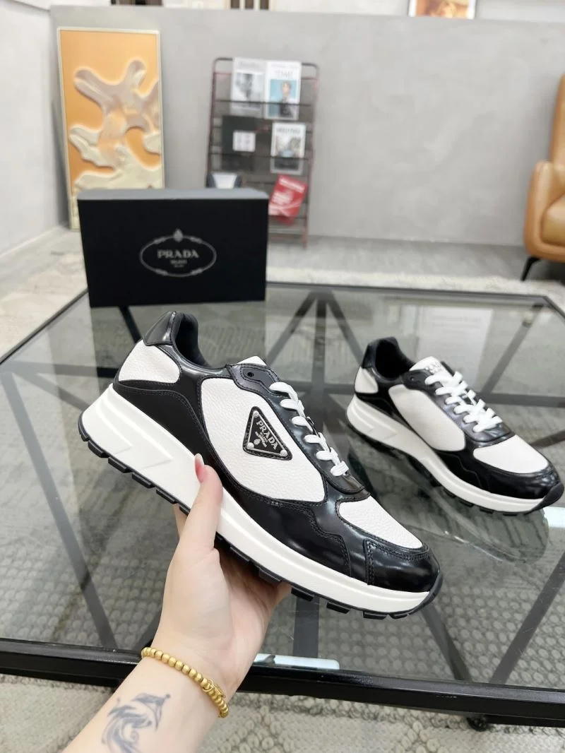 Prada Low Shoes Modern 33666