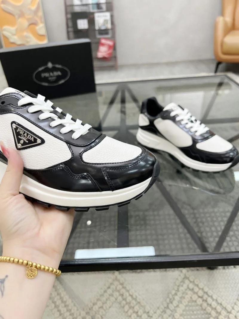 Prada Low Shoes Modern 33666