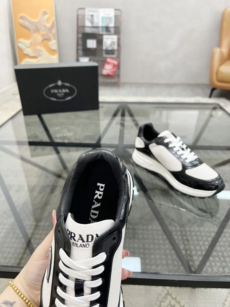 Prada Low Shoes Modern 33666