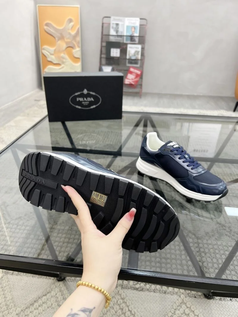 Prada Low Shoes EasyCare 33667