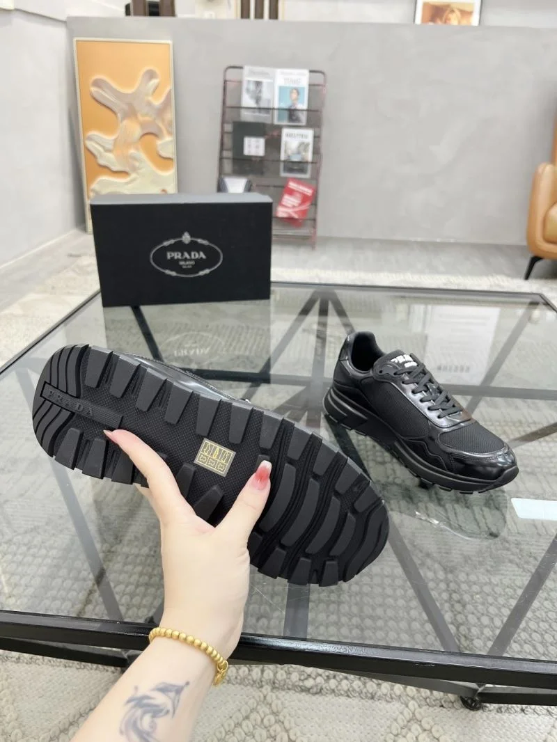 Prada Low Shoes GoodFit 33673