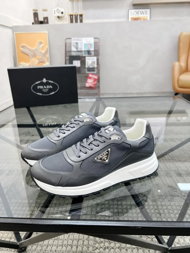 Timeless Prada Low Shoes 33683