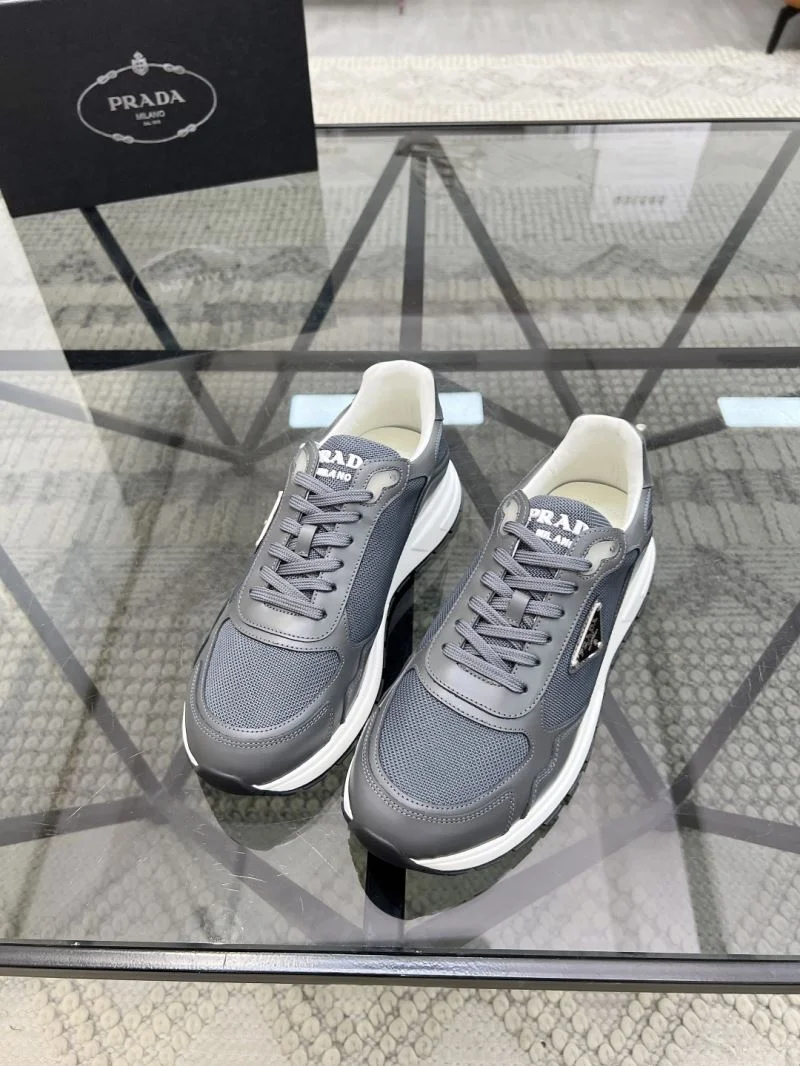 Timeless Prada Low Shoes 33683