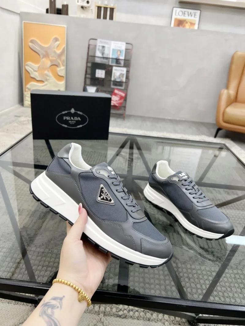 Timeless Prada Low Shoes 33683