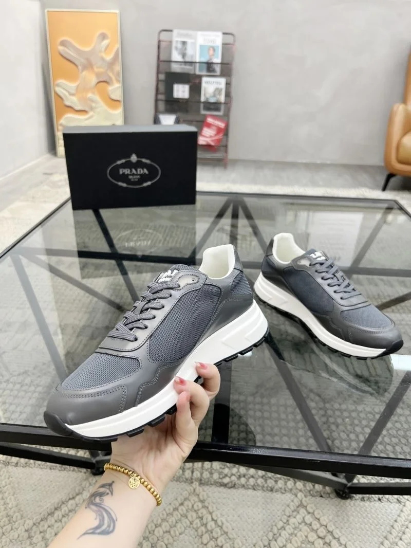 Timeless Prada Low Shoes 33683