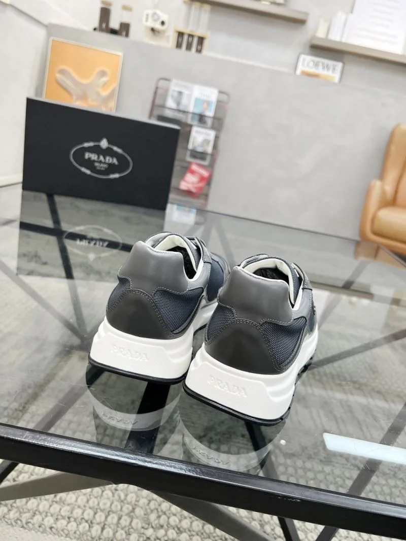 Timeless Prada Low Shoes 33683