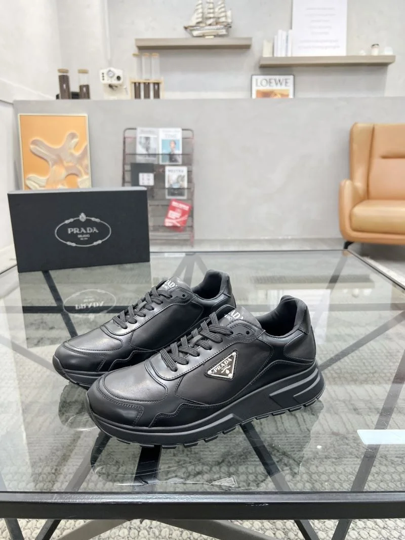 Prada Low Shoes Flexible 33669