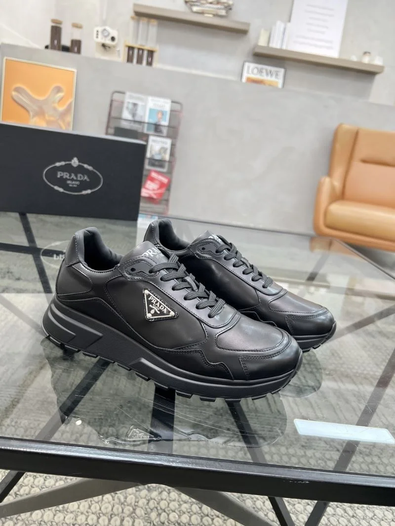 Prada Low Shoes Flexible 33669