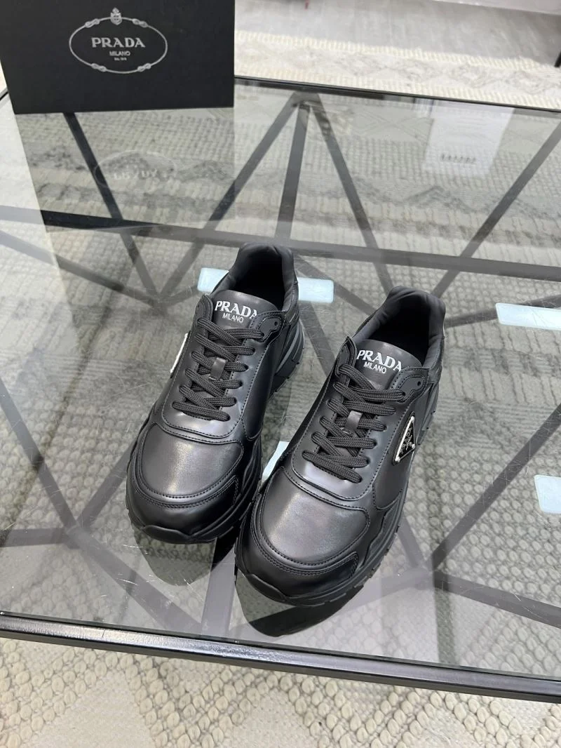 Prada Low Shoes Flexible 33669