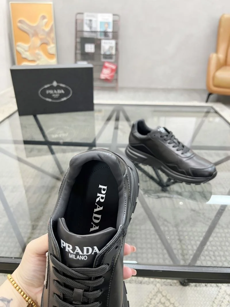 Prada Low Shoes Flexible 33669