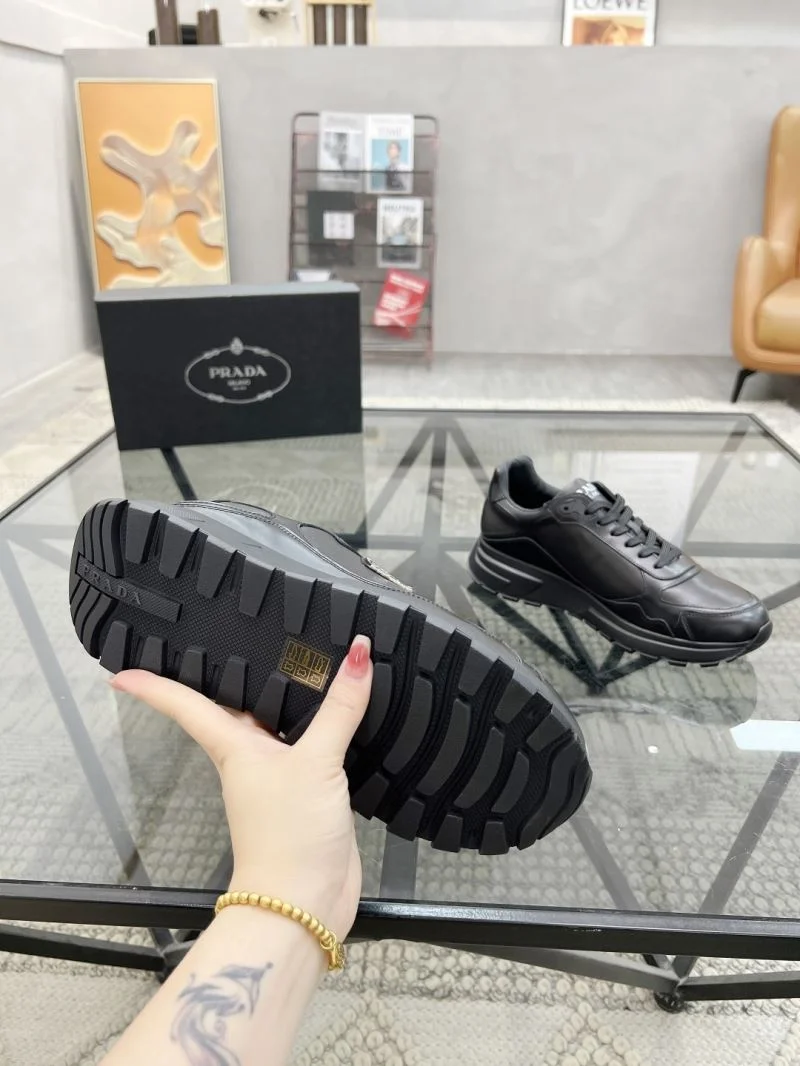 Prada Low Shoes Flexible 33669