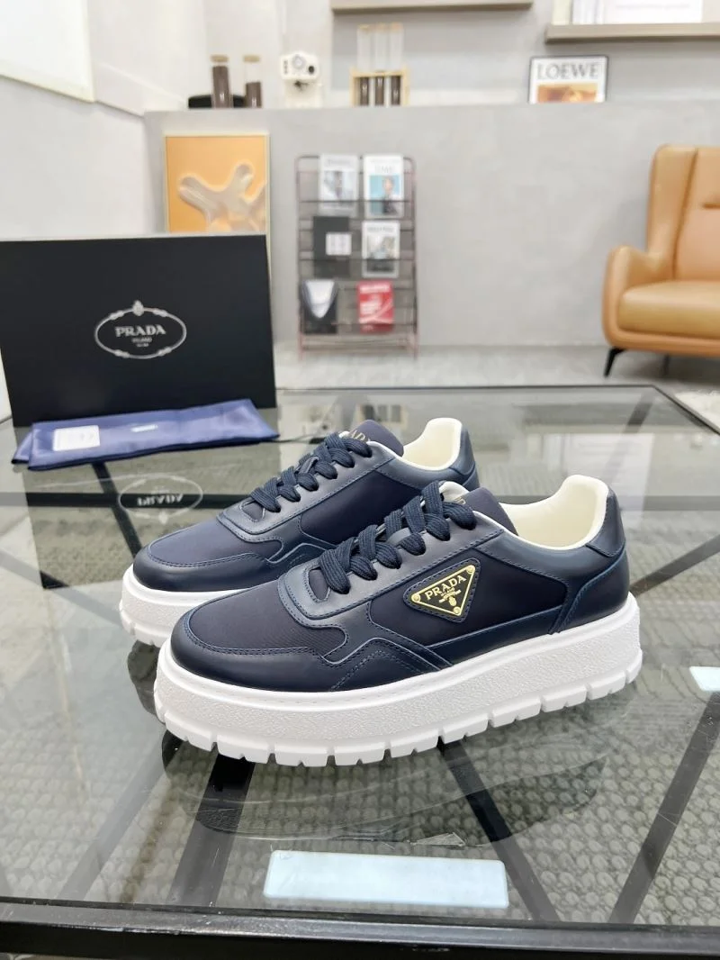Prada Low Shoes Casual 33674