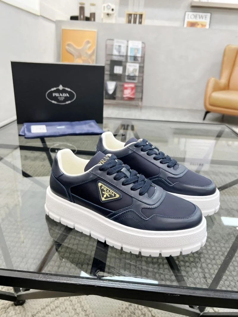 Prada Low Shoes Casual 33674
