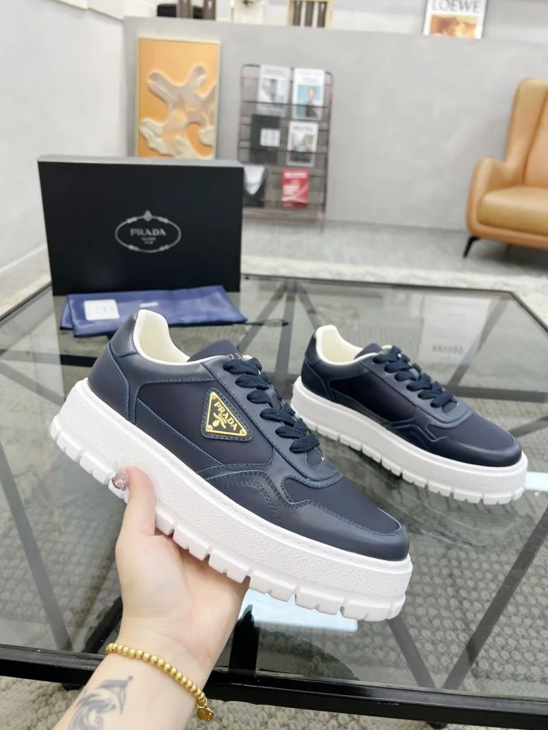 Prada Low Shoes Casual 33674