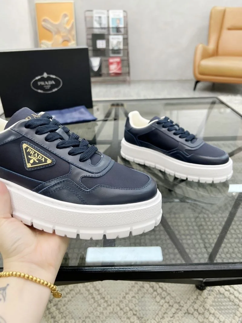 Prada Low Shoes Casual 33674