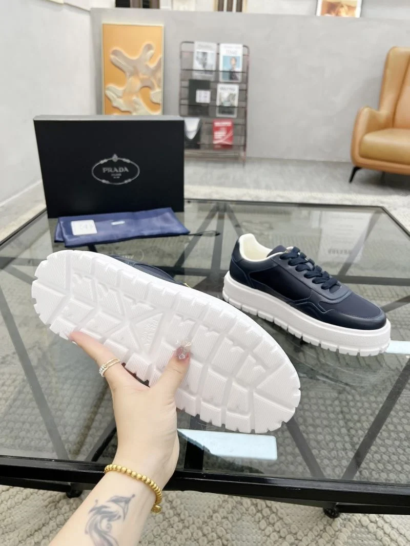 Prada Low Shoes Casual 33674