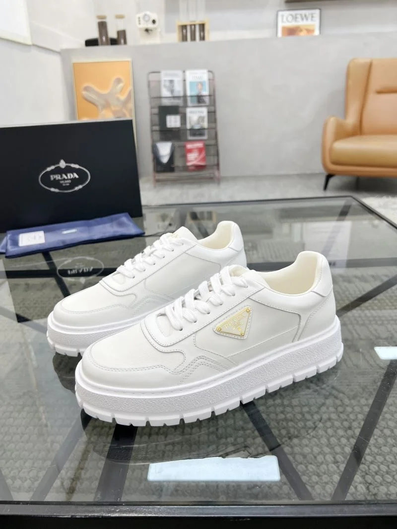 Prada Low Shoes GoAnywhere 33680