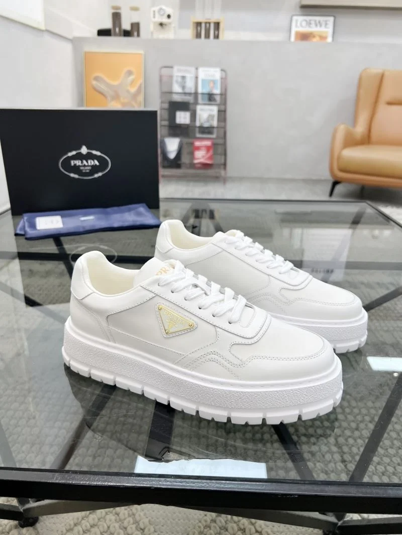 Prada Low Shoes GoAnywhere 33680