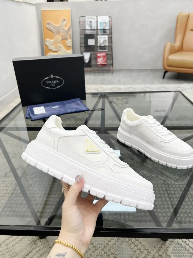 Prada Low Shoes GoAnywhere 33680