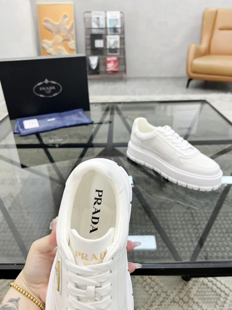 Prada Low Shoes GoAnywhere 33680