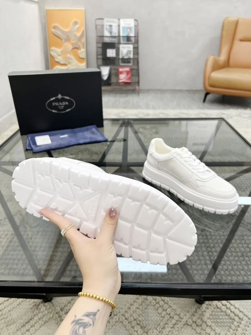 Prada Low Shoes GoAnywhere 33680