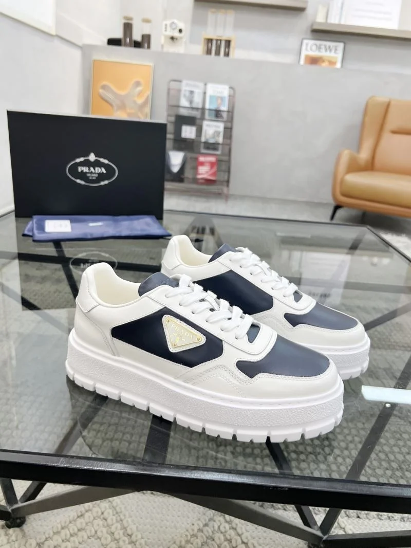 Functional Prada Low Shoes 33670