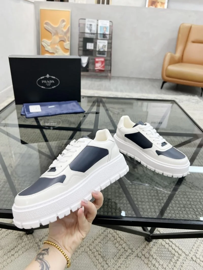 Functional Prada Low Shoes 33670
