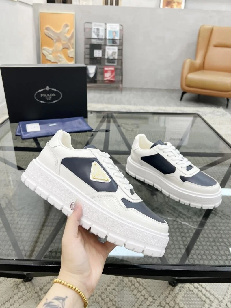 Functional Prada Low Shoes 33670