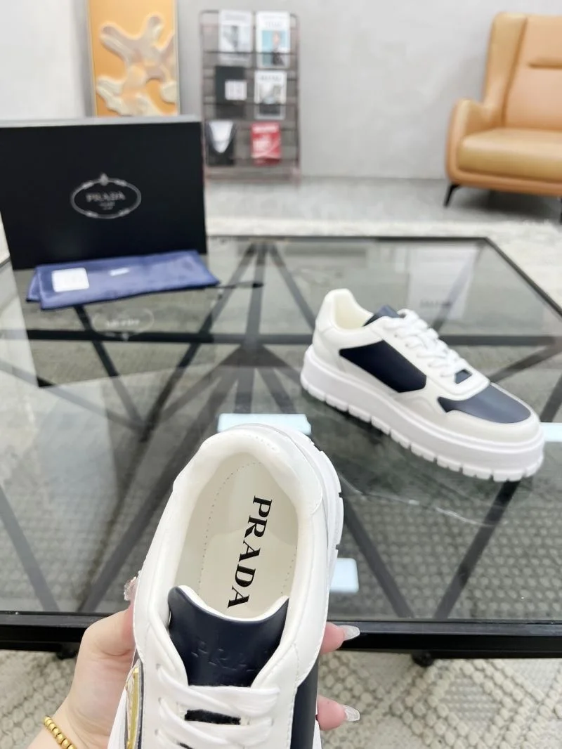 Functional Prada Low Shoes 33670