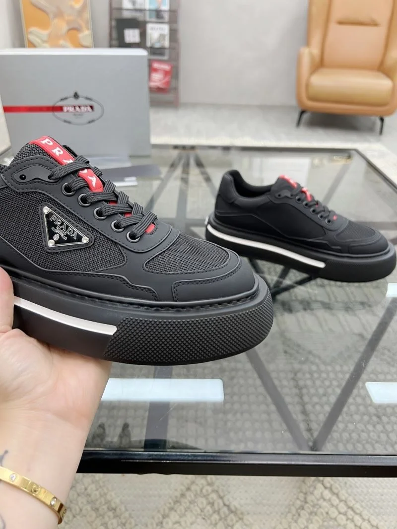 Prada Low Shoes Minimalist 33656