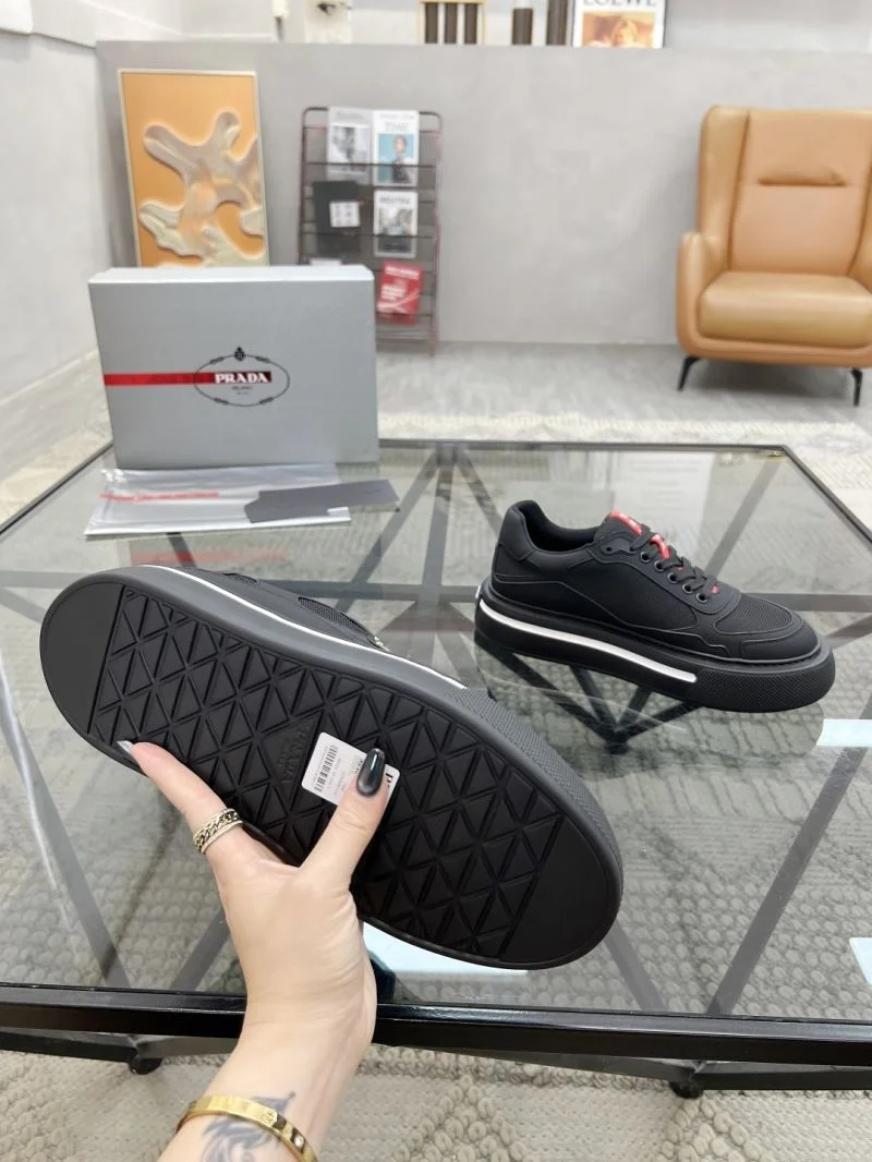 Prada Low Shoes Minimalist 33656
