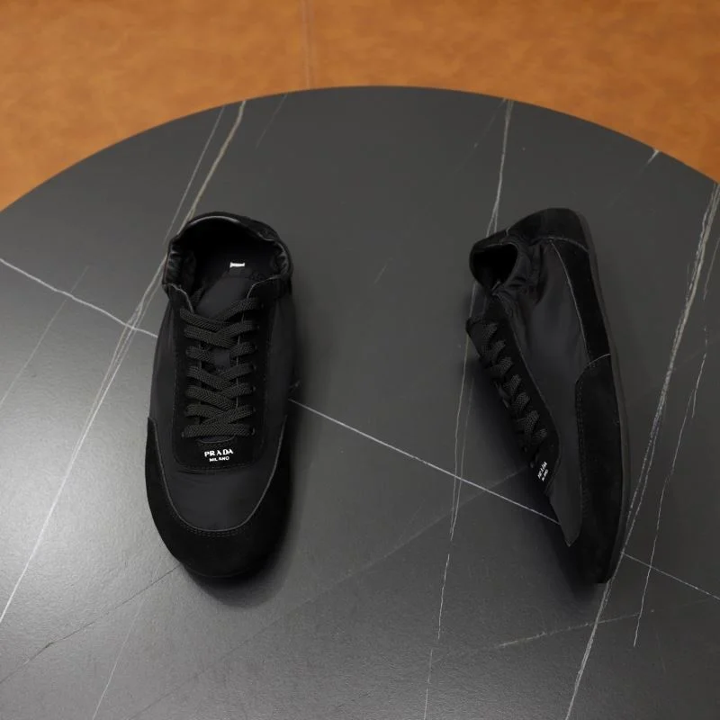 Sustainable Prada Low Shoes 33655