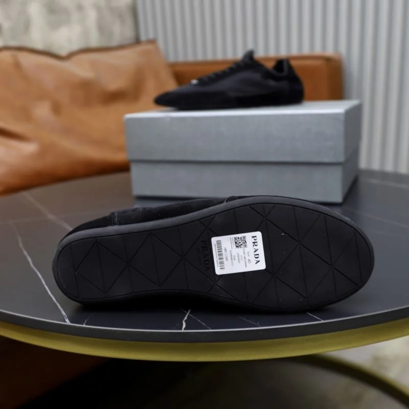 Sustainable Prada Low Shoes 33655