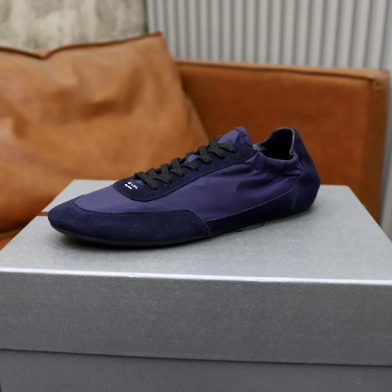 Prada Low Shoes Modern 33650