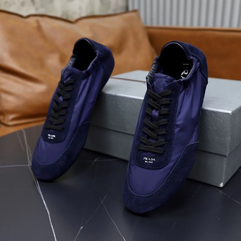 Prada Low Shoes Modern 33650