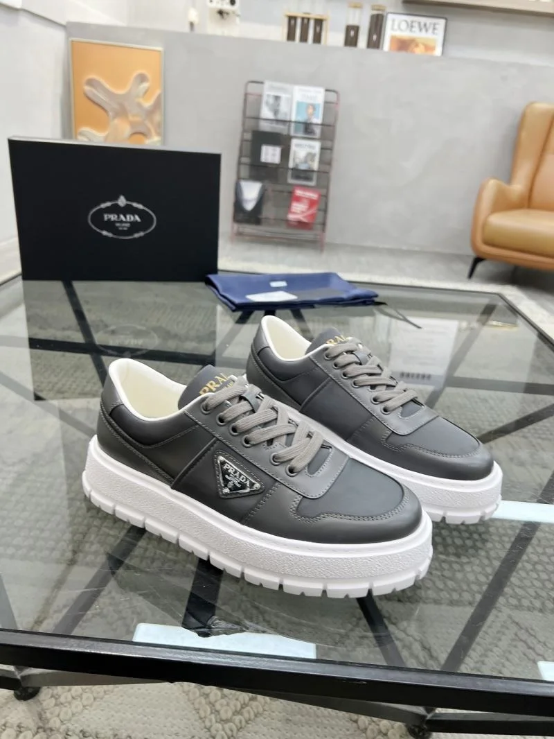 Prada Low Shoes MultiPurpose 33652