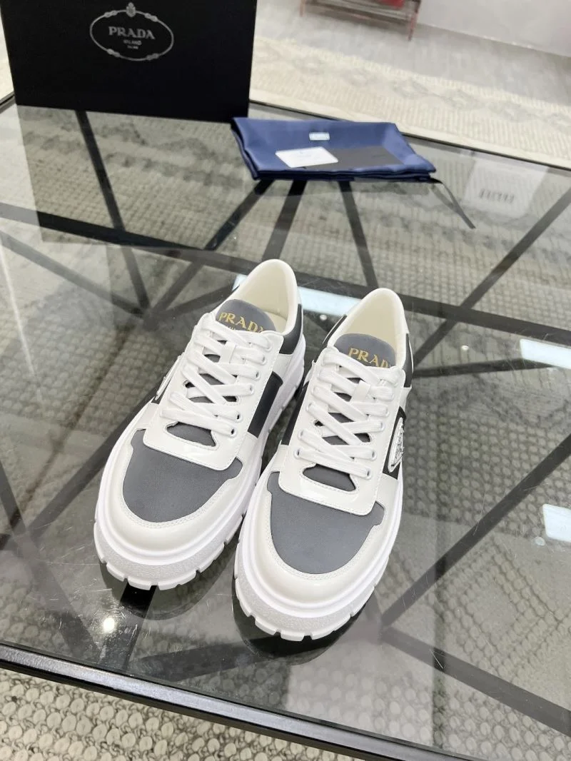 Prada Low Shoes SoftTouch 33649