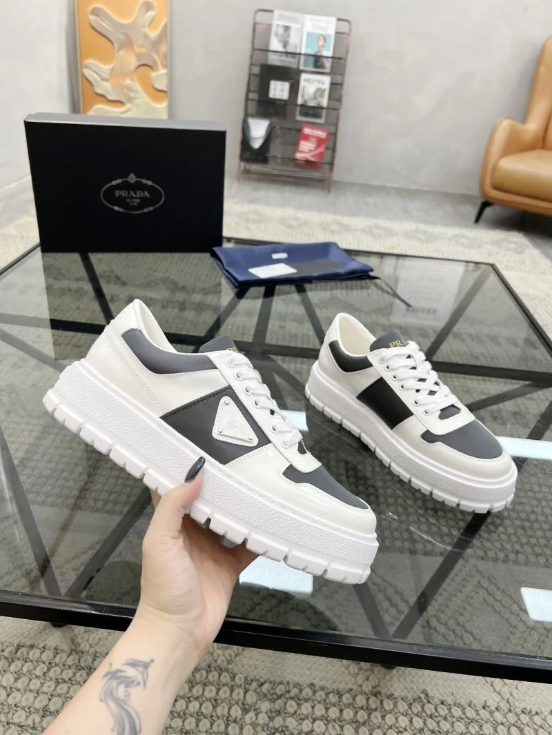 Prada Low Shoes SoftTouch 33649