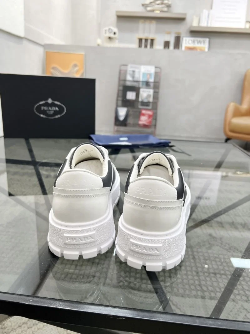 Prada Low Shoes SoftTouch 33649