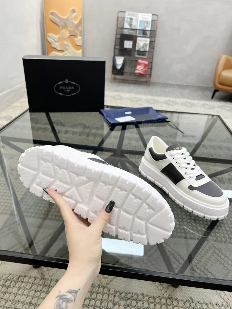 Prada Low Shoes SoftTouch 33649