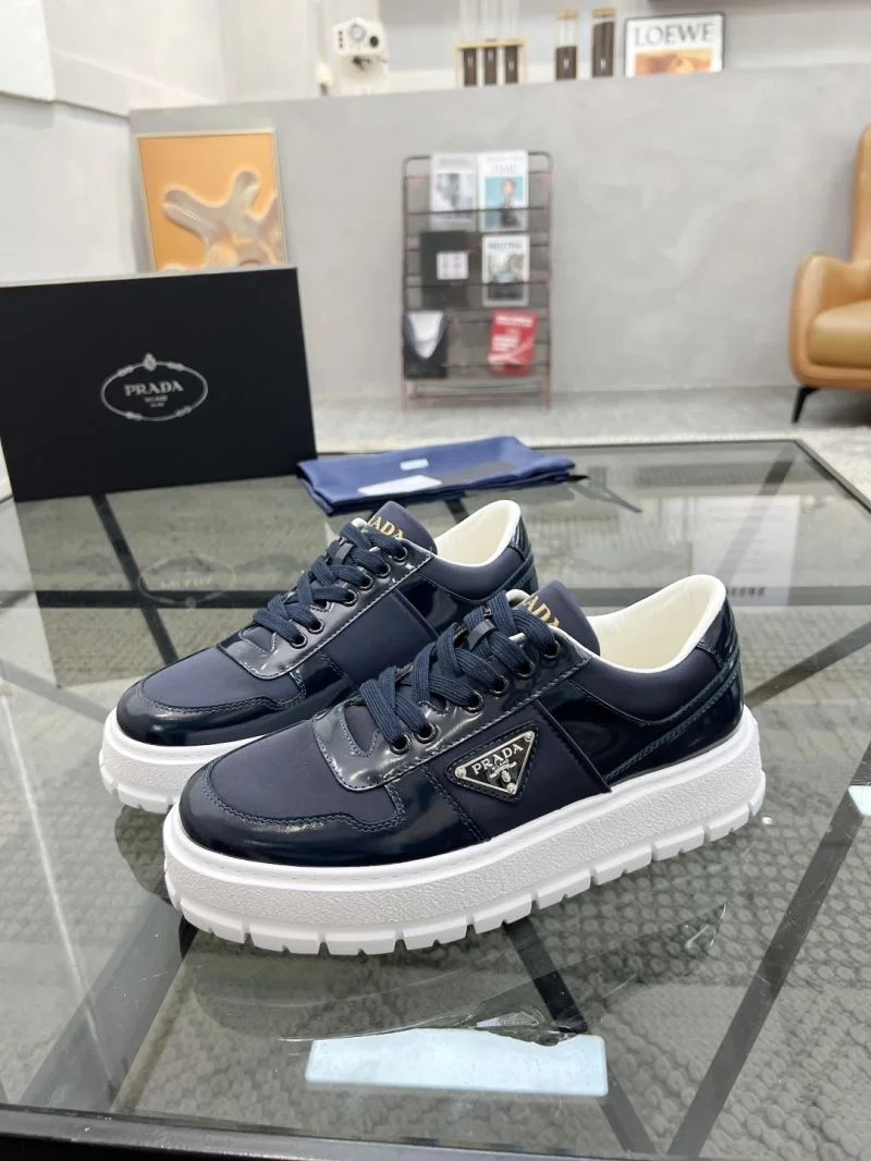 SmoothTexture Prada Low Shoes 33648