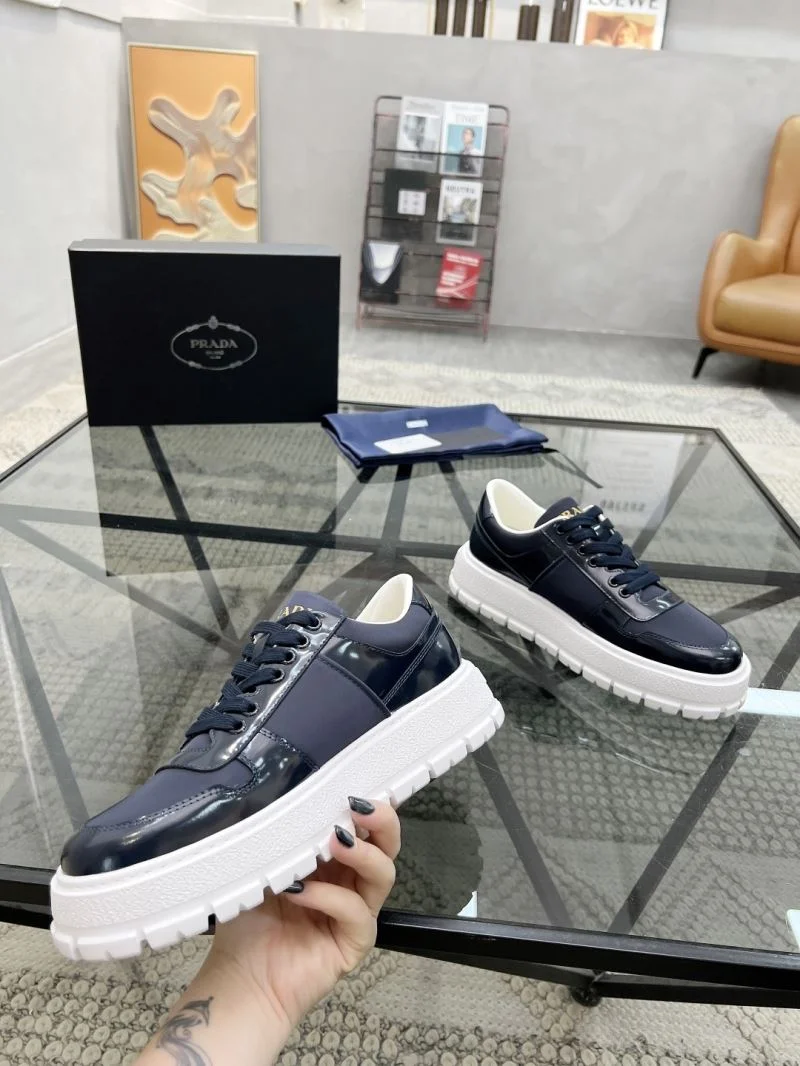 SmoothTexture Prada Low Shoes 33648