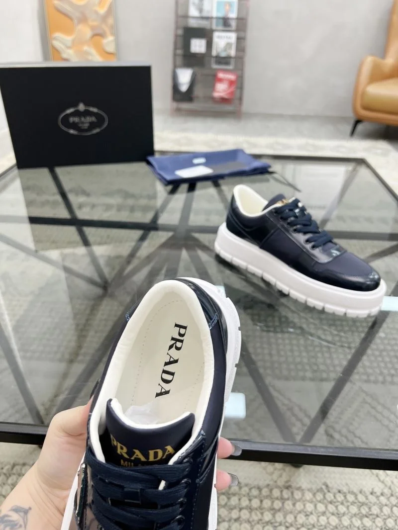 SmoothTexture Prada Low Shoes 33648