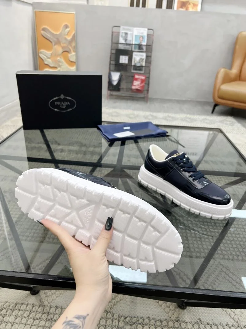 SmoothTexture Prada Low Shoes 33648