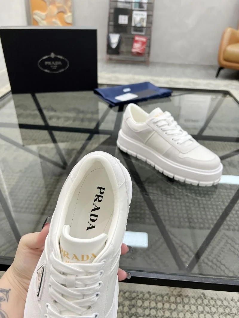 Prada Low Shoes Colorful 33644